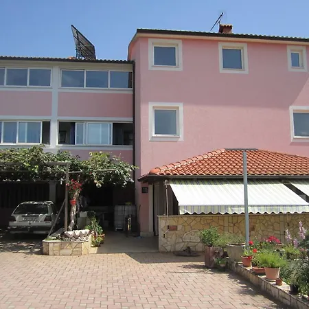 Apartament Maki