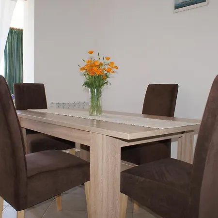 Apartament Maki *